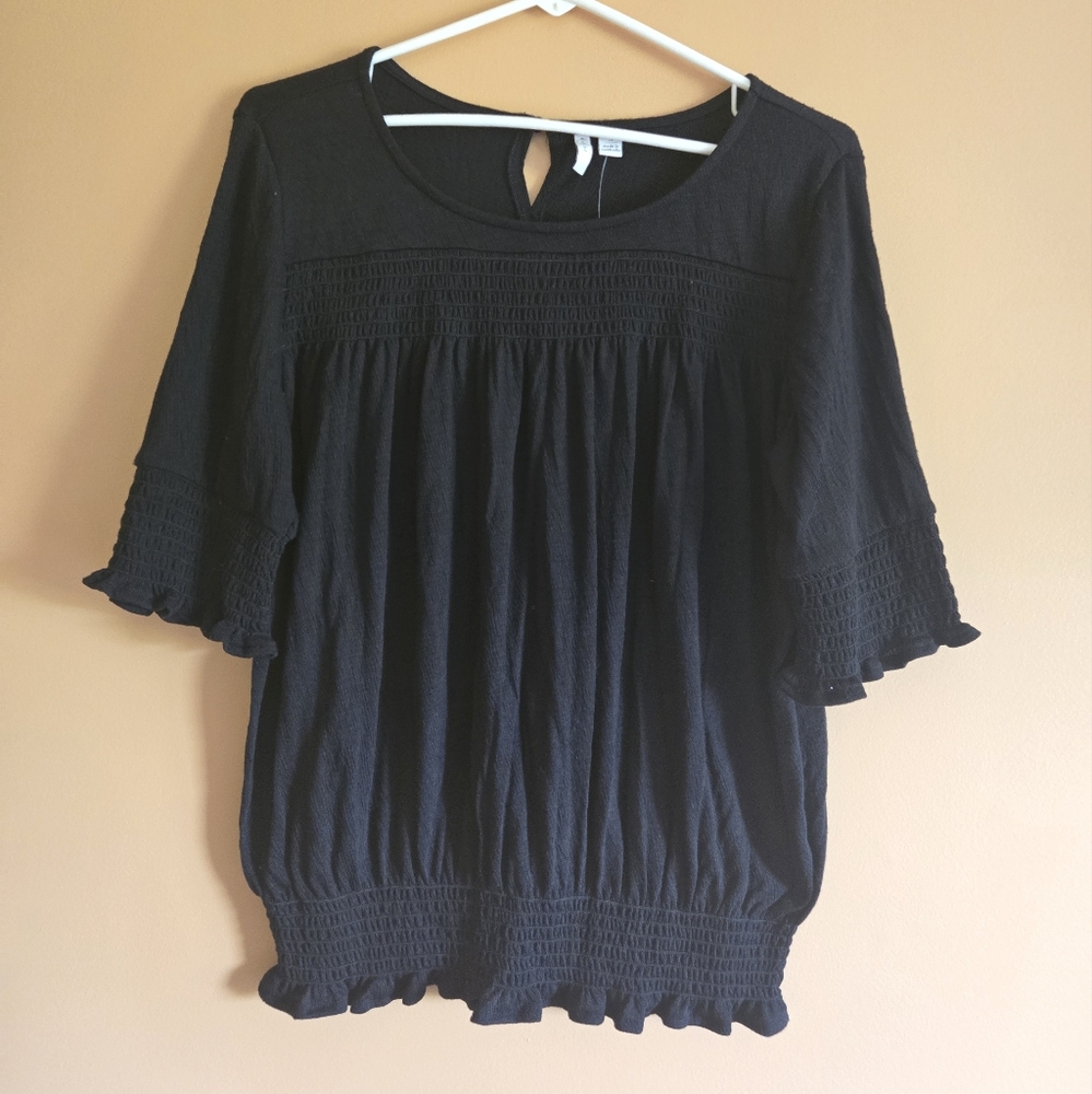 Cato Ruffle Top PTP=20"